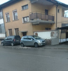 Снимката е направена на улица "Христо Ботев"