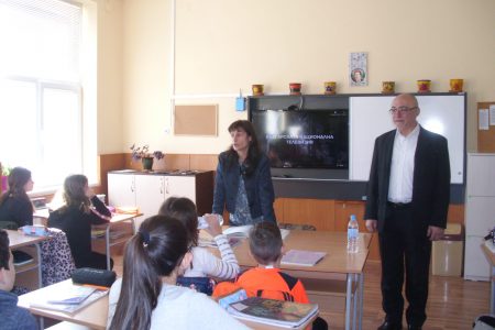 В Ловеч се проведе Урок по Конституция в стаята на Левски