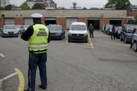 ПРИ ПОКУПКА НА КОЛА: Вече не трябва да сменяме номерата