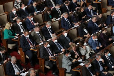 ГЕРБ внася проект на решение за замразяване на депутатските заплати