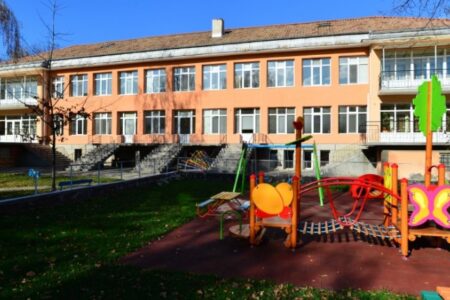 Започва работата по изпълнението на проекта за основен ремонт на Детска ясла – Троян