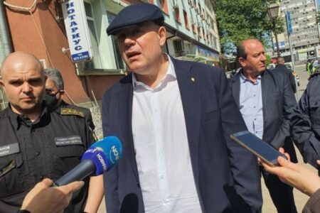 Мащабна акция в Ябланица, градът почерня от полиция! Главният прокурор Иван Гешев пътува натам с главния секретар на МВР!