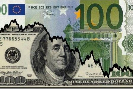 За първи път от 20 години: Еврото се изравни с долара￼￼￼